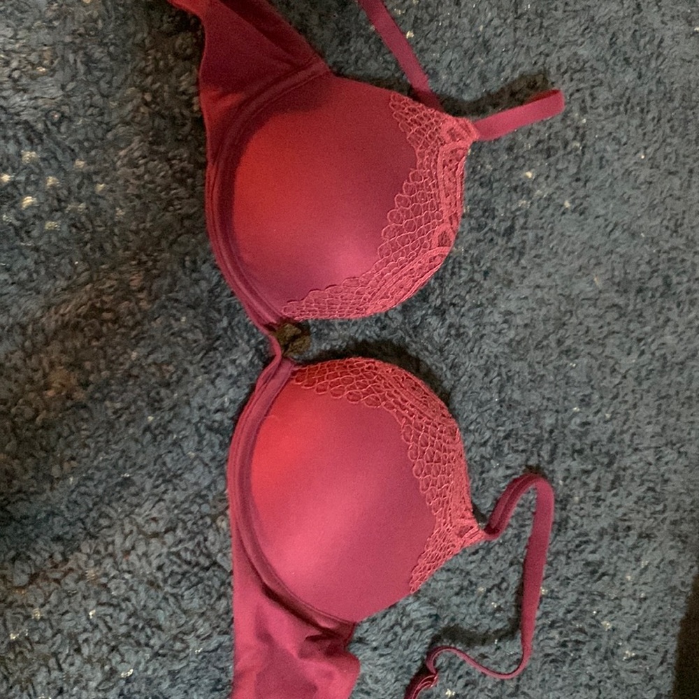 Victoria’s Secret NWOT 32C